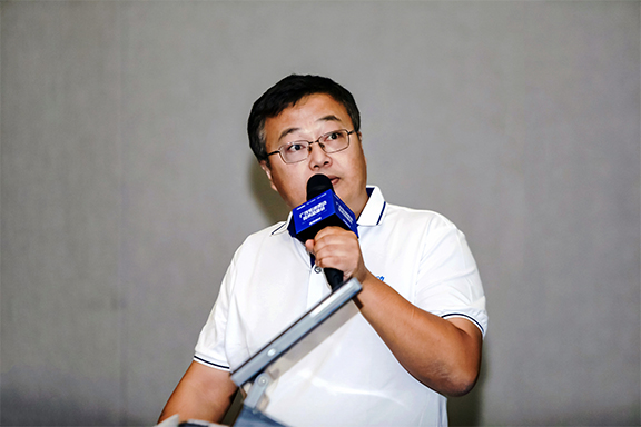 12广汽研究院动力总成技术研发中心混动动力系统集成部副部长刘学武讲解钜浪混动技术.jpg