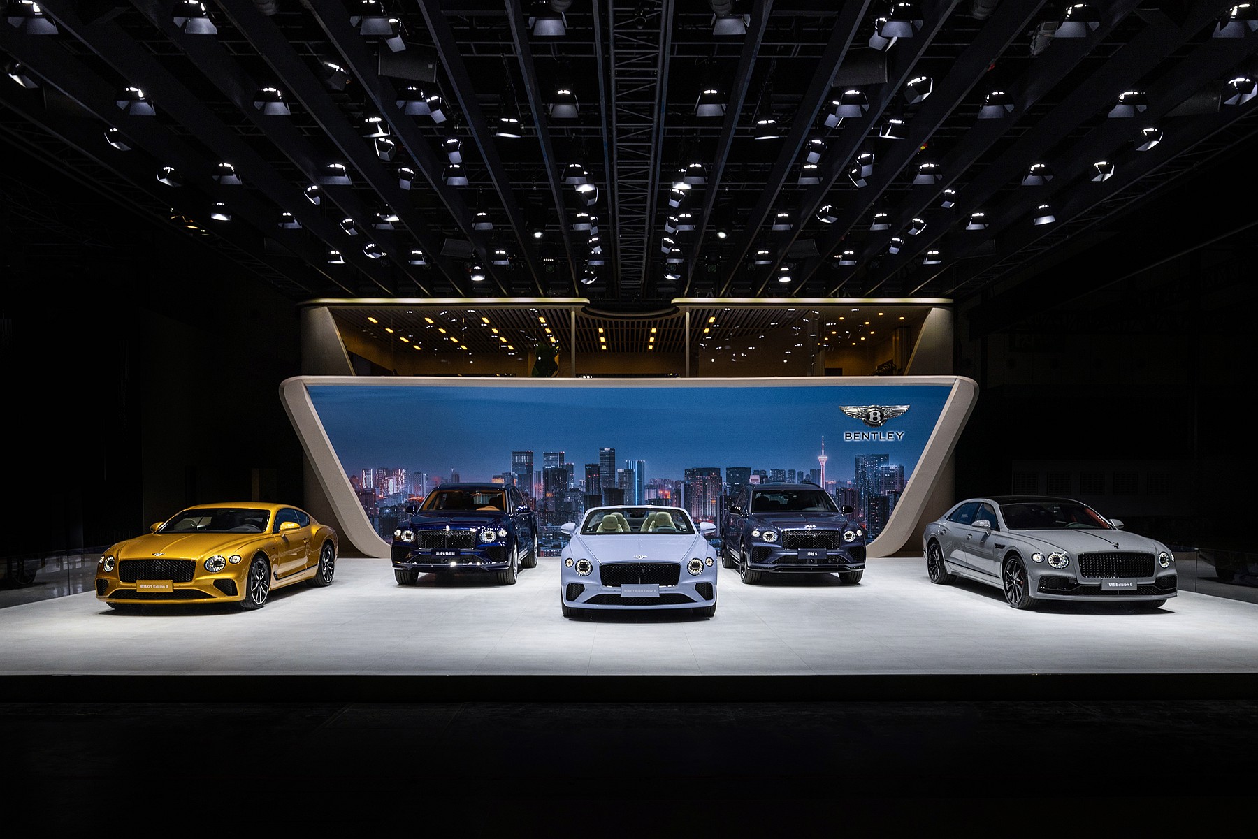 宾利Edition 8车型于2024成都国际车展在华首秀_副本.jpg